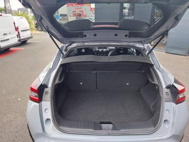 Nissan Juke image 8