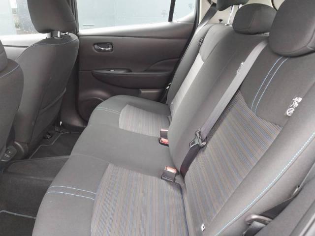 Nissan Leaf image 3