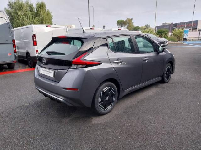Nissan Leaf image 6