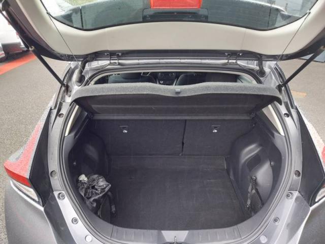 Nissan Leaf image 8