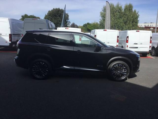 Nissan X-Trail image 2