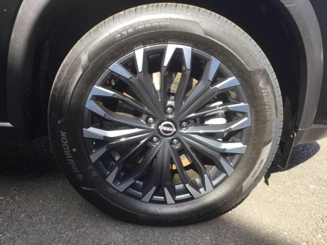 Nissan X-Trail image 9