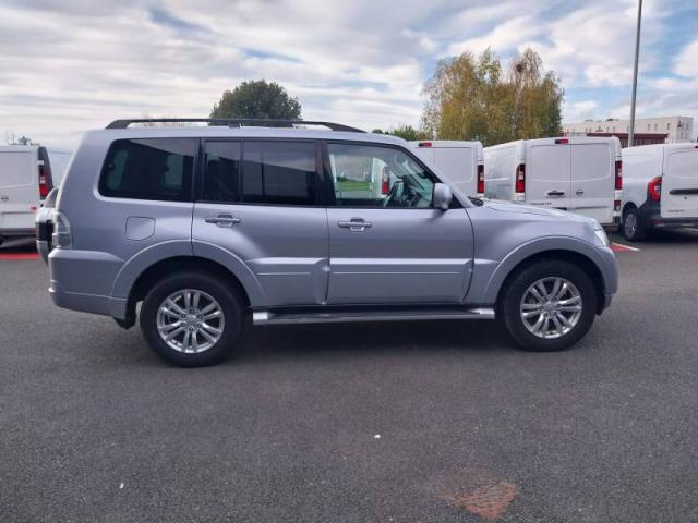 Mitsubishi Pajero image 6