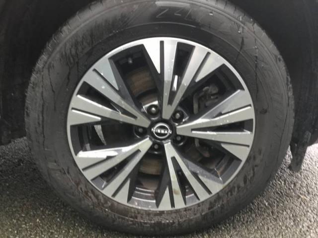 Nissan X-Trail image 3