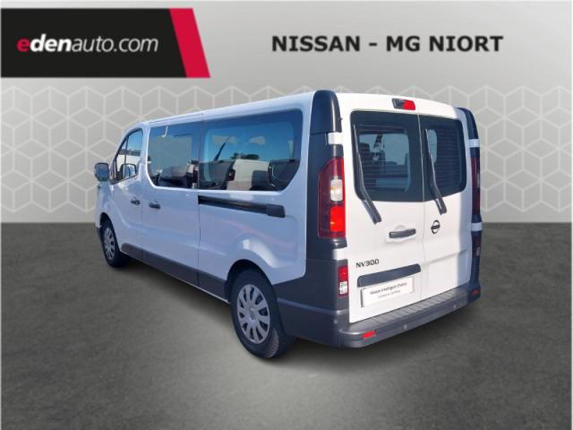 Nissan Nv300 image 2