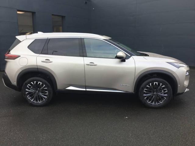 Nissan X-Trail image 2