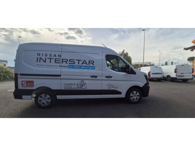Nissan Interstar image 9