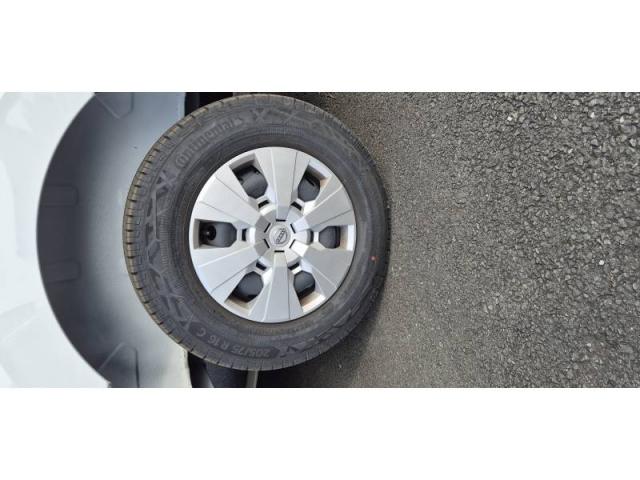 Nissan Interstar image 6