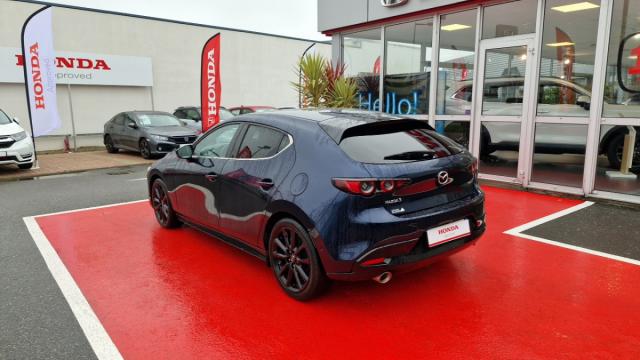 Mazda 3 image 2