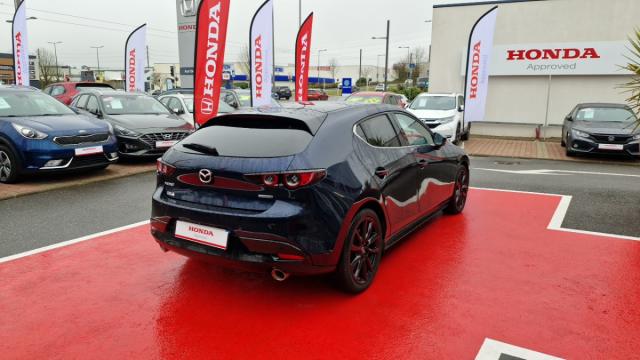 Mazda 3 image 6