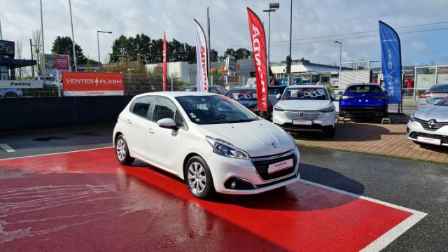 Peugeot 208 image 3