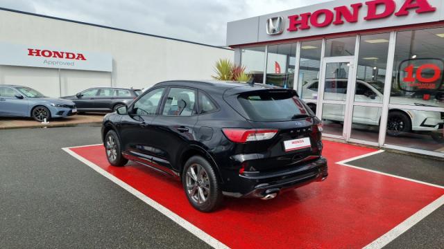 Ford Kuga image 1