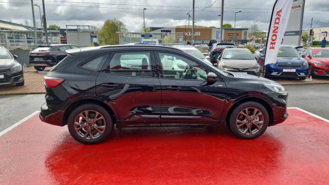 Ford Kuga image 3