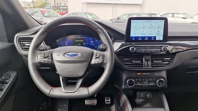Ford Kuga image 6