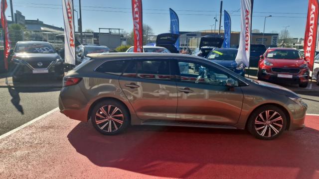 Toyota Corolla Touring Sports image 5