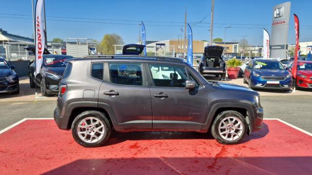 Jeep Renegade image 9
