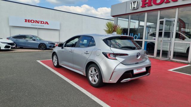 Toyota Corolla image 9