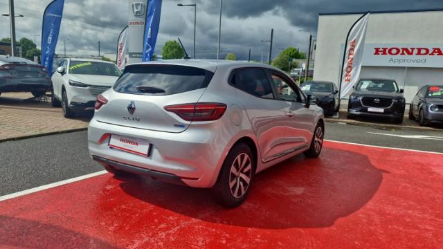 Renault Clio image 2
