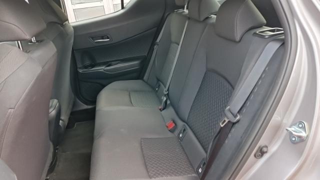Toyota C-Hr image 7