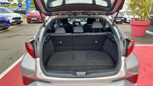 Toyota C-Hr image 8