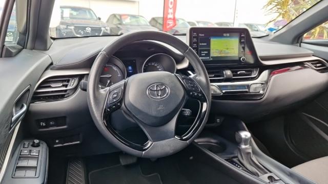 Toyota C-Hr image 6