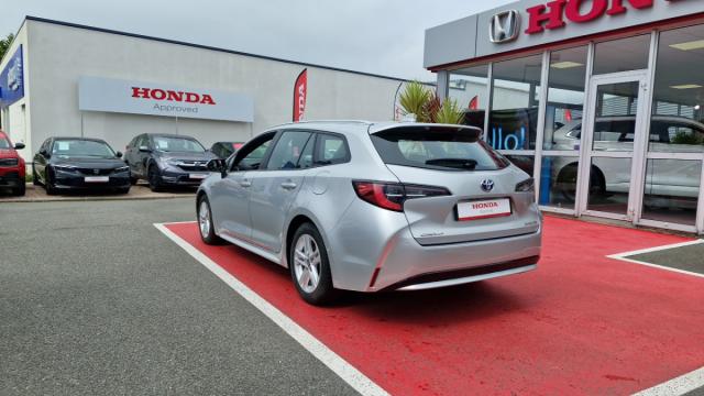 Toyota Corolla Touring Sports image 4