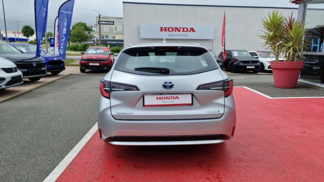 Toyota Corolla Touring Sports image 9