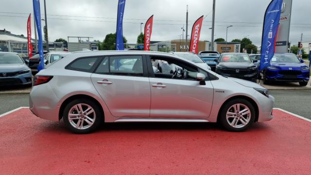 Toyota Corolla Touring Sports image 8