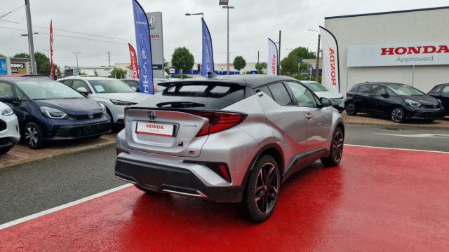 Toyota C-Hr image 6