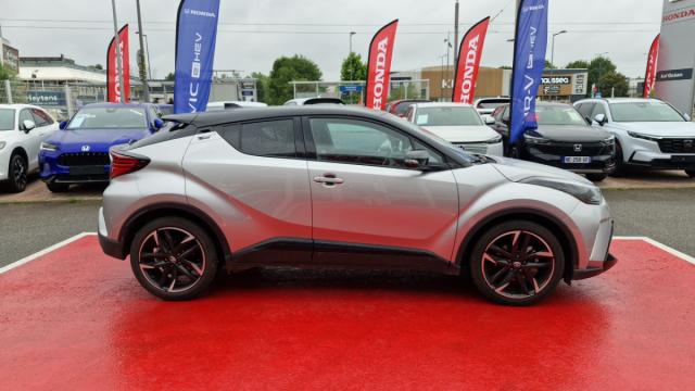 Toyota C-Hr image 5