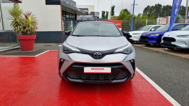 Toyota C-Hr image 1