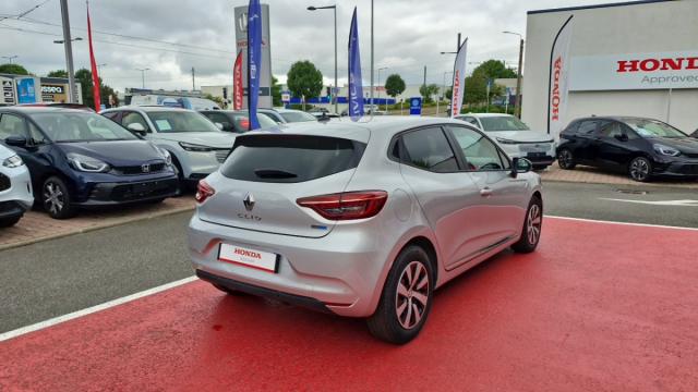 Renault Clio image 8