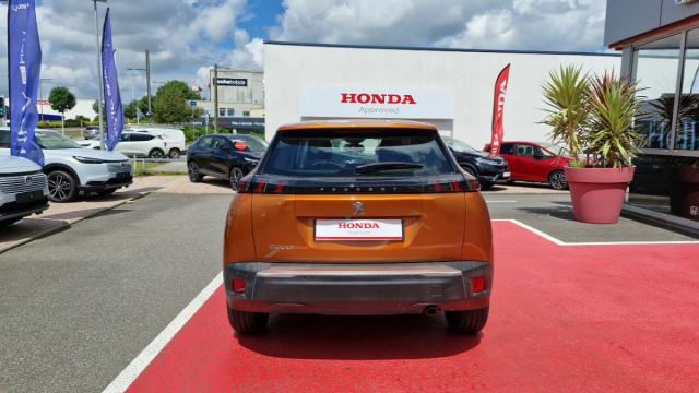 Peugeot 2008 image 2