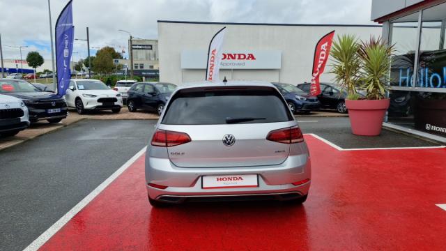 Volkswagen Golf image 9