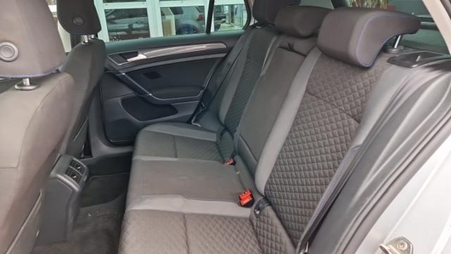 Volkswagen Golf image 2