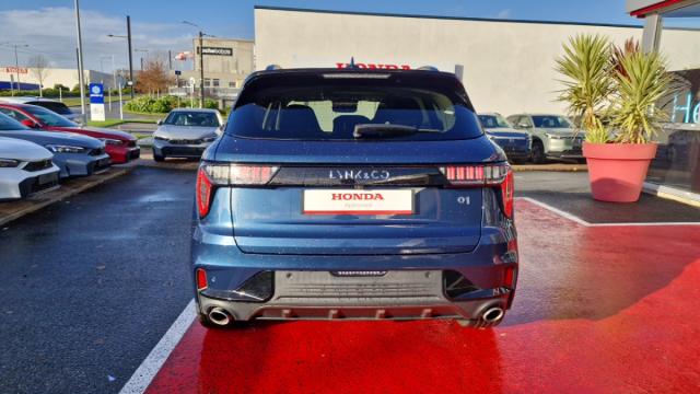 Lynk & Co 01 image 6