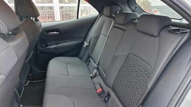 Toyota Corolla image 8