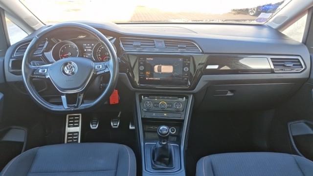 Volkswagen Touran image 1
