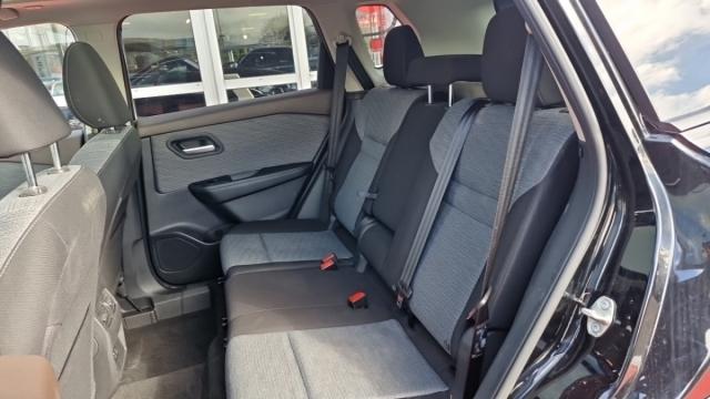 Nissan X-Trail image 9