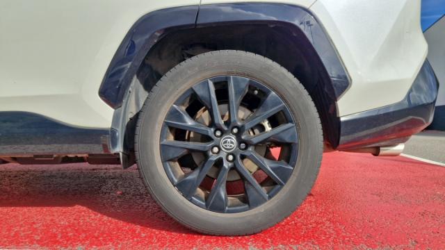Toyota Rav4 image 1