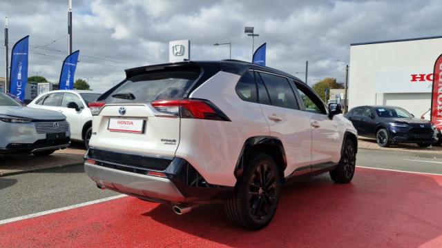 Toyota Rav4 image 5
