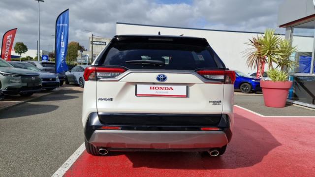 Toyota Rav4 image 8