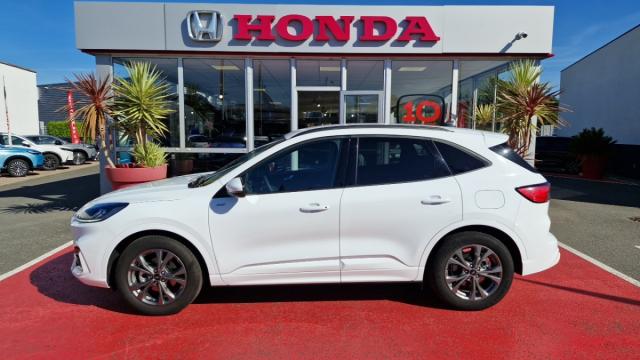 Ford Kuga image 8