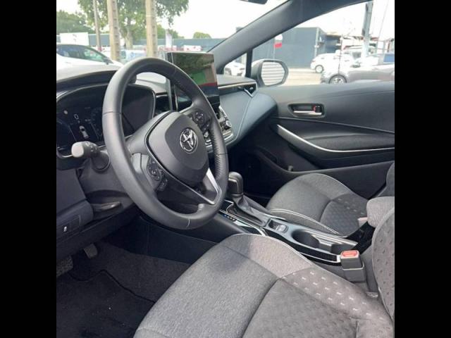 Toyota Corolla image 8