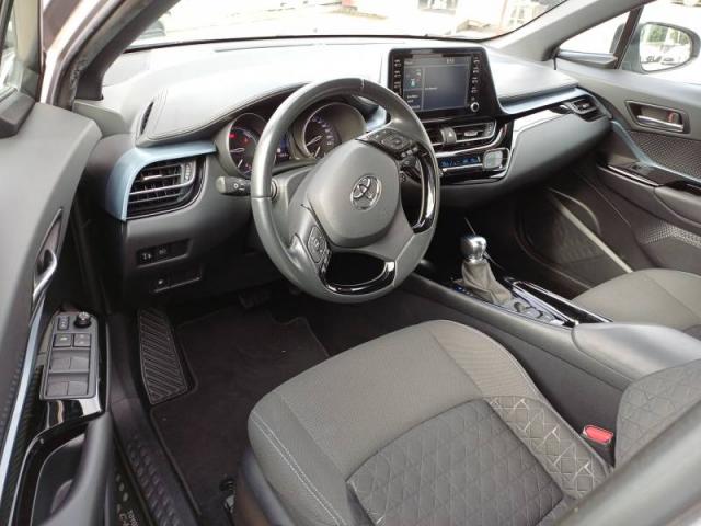 Toyota C-Hr image 7