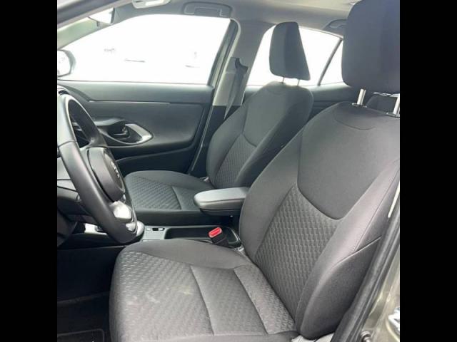 Toyota Yaris image 8