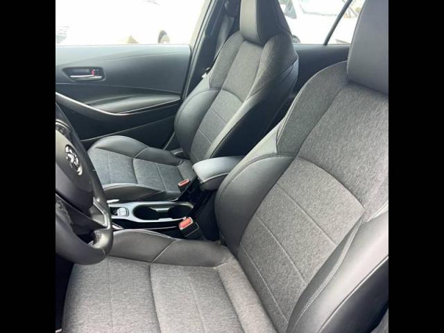 Toyota Corolla image 9