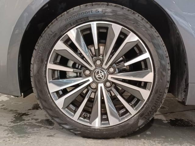 Toyota Corolla image 6