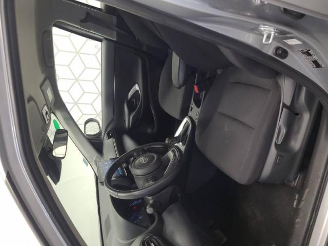 Toyota Yaris image 8