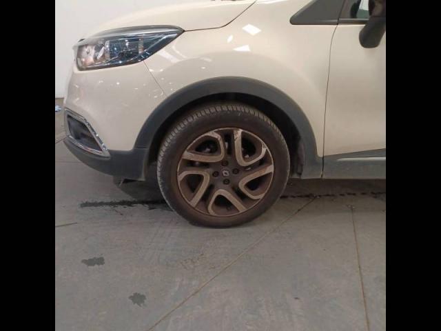 Renault Captur image 2